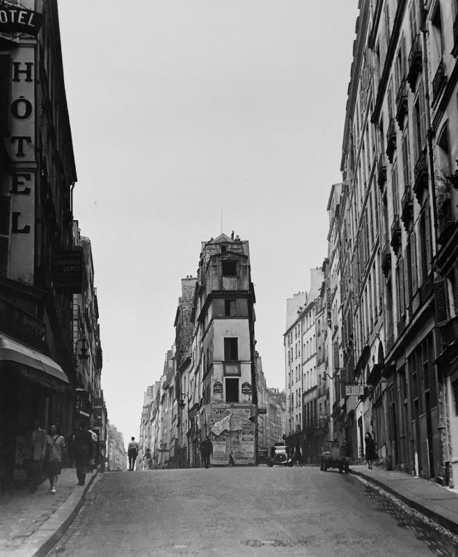 Norman James Gordon: Paris street scene
