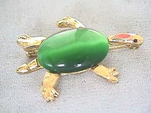 Green Cabachon Turtle Pin, w/ Coral