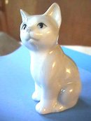 Otagiri Kitten Figure, Grey,White, Precious!