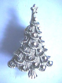 Christmas Tree Pin,S/T or Pewter,Studded,Star
