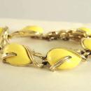 Coro Yellow Bracelet Thermoset Lucite Link Safety Pegasus Vintage