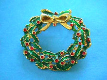 Enamel Christmas Wreath Pin Vintage
