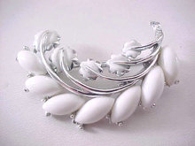 White Enamel Spray Pin Navette Insets Vintage Summer! Sign