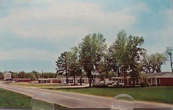 Glen Oaks Motel Bainbridge, Ga. Post Card
