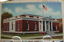 Post Office Rhinelander, Wisc. Post Card