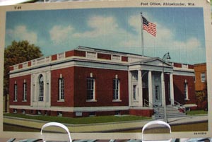 Post Office Rhinelander, Wisc. Post Card