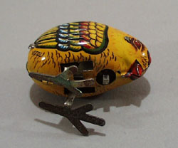 Pr of newer windups cat and chicken
