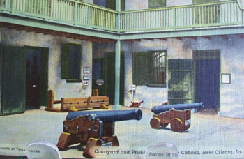 Courtyard in Cabilda New Orleans Postcard