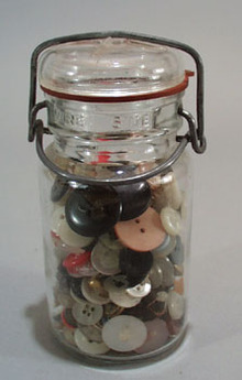 Bail Handle Jar with buttons