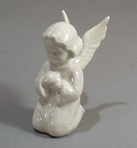 Goebel Kneeling Angel, original foil sticker