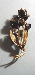 Austria floral pin with beautiful crystal stones