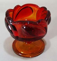 Tiara sunset candle holder in deep red