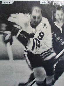 Black and white photo ad of Chicago Black Hawks great Bobby Hull
