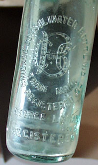 Splits old bottle, marked Splits Chicago Consolidated Bottling Co