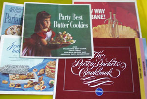 5 Pillsbury Cookbooklets 20th Century