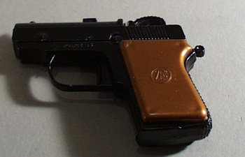 Toy Metal Cap Gun Marked Zee toys in circle,