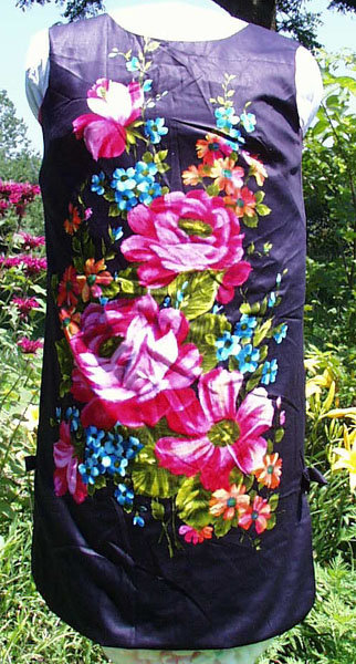 Black and Flowered Vintage Sheath Dress