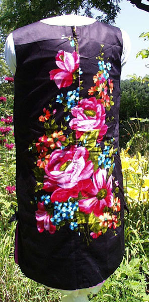 Black and Flowered Vintage Sheath Dress