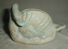 Small Swan planter in blue and cream colors