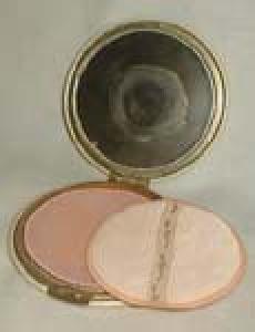 Fifth Avenue Compact UNUSUAL size with Iris Flower