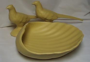 Haeger matt yellow Pheasants & Shell (3)