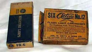 4 Flash light cartridges & ge flash bulbs