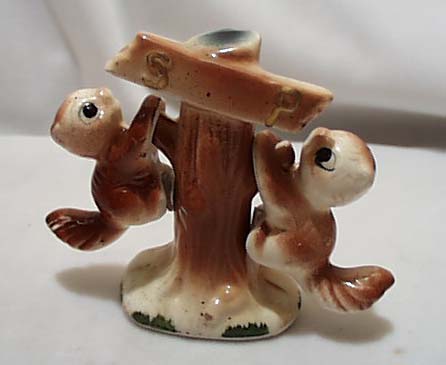 Ceramic Squirrels Hang On Tree Stump S & P