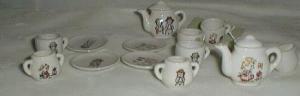 Miniature toy dishes