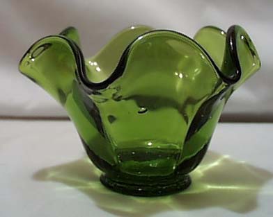 Viking green ruffled small bowl