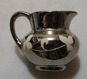 Gray's Stoke on Trent Clover Creamer