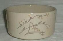 Brush McCoy pottery Bowl marked Brush USA 6, beaded
