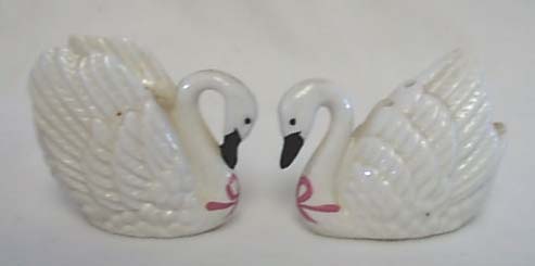 Graceful Swans S&P Shakers