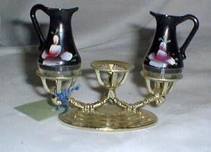 Metal stand s & P shakers, tole type painting on plastic shakers,