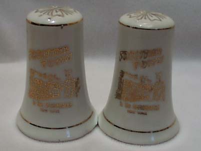 Souvenir Frontier Town Adirondacks S&P