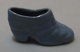 Shoe-small ceramic light blue shoe