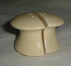 Franciscan Gingerbread mushroomSalt & Pepper Shakers