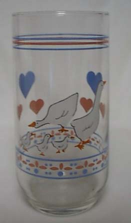 Luminarc Hearts & Geese Water Tumbler.