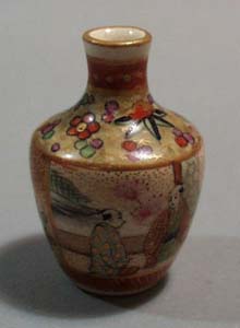 Satsuma mini vase