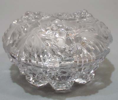 Covered grape and leaf glass bowl