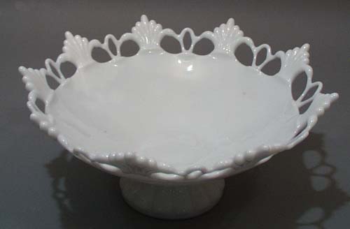 Fan & Circle Large bowl in Milk Glass