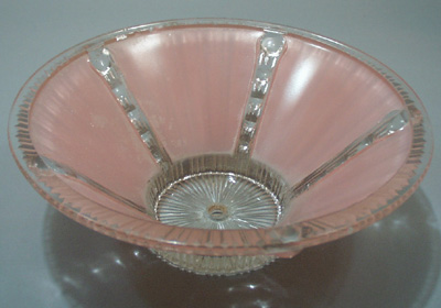 Heavy ruffle glass shade