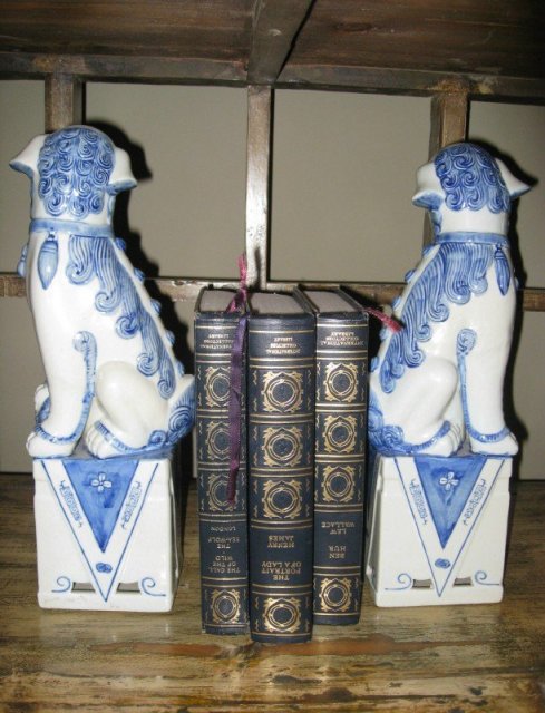 Pr. Chinese Blue and White Dogs