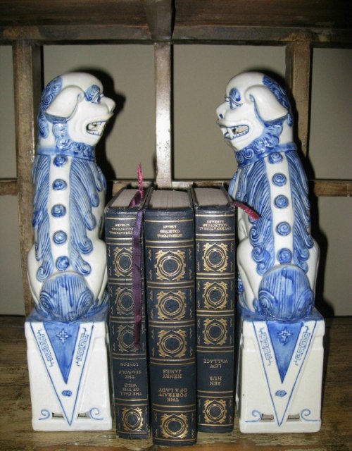 Pr. Chinese Blue and White Dogs