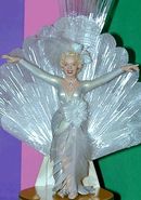 MARILYN MONROE Ornament with Fiber Optic Lighted Stage by Carlton 2002