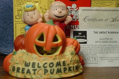 Peanuts The Great Pumpkin LIGHTED Figurine Numbered Ed. Hallmark