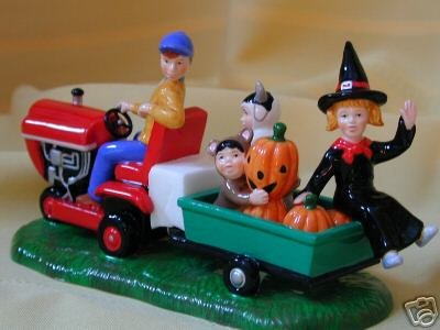 Deptartment 56 Gathering Pumpkins - Halloween Figurine~Dept 56