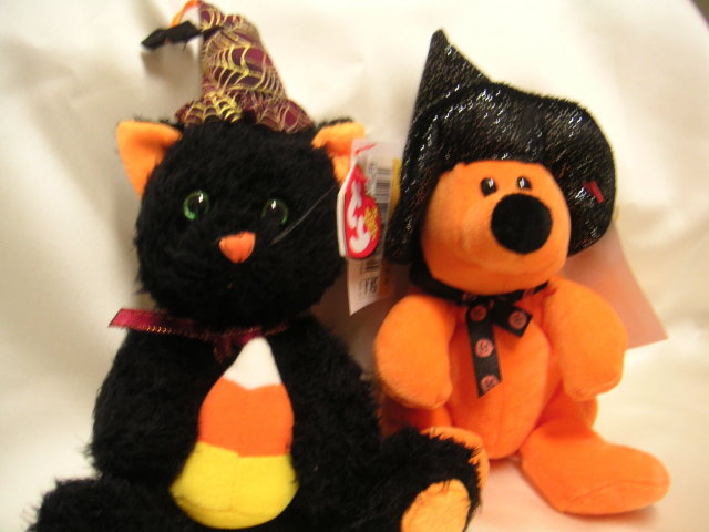 Ty FRIGHTFUL & HAUNTS Halloween Beanie Babies~BORDERS EXCLUSIVE