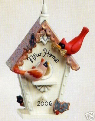 NEW HOME Hallmark 2006 CARDINAL BIRDHOUSE Ornament
