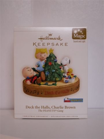 DECK THE HALLS, CHARLIE BROWN Hallmark 2006 Ornament~Sound & Light w/ Batteries