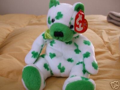 Ty CLOVER Beanie Baby Bear~Irish Shamrock Green~NEW